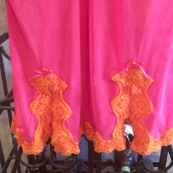 HOT PINK AND NEON ORANGE NIGHTY. - Picture 5 of 6